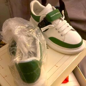 Alexander McQueen, Size 40 (7) White & Green